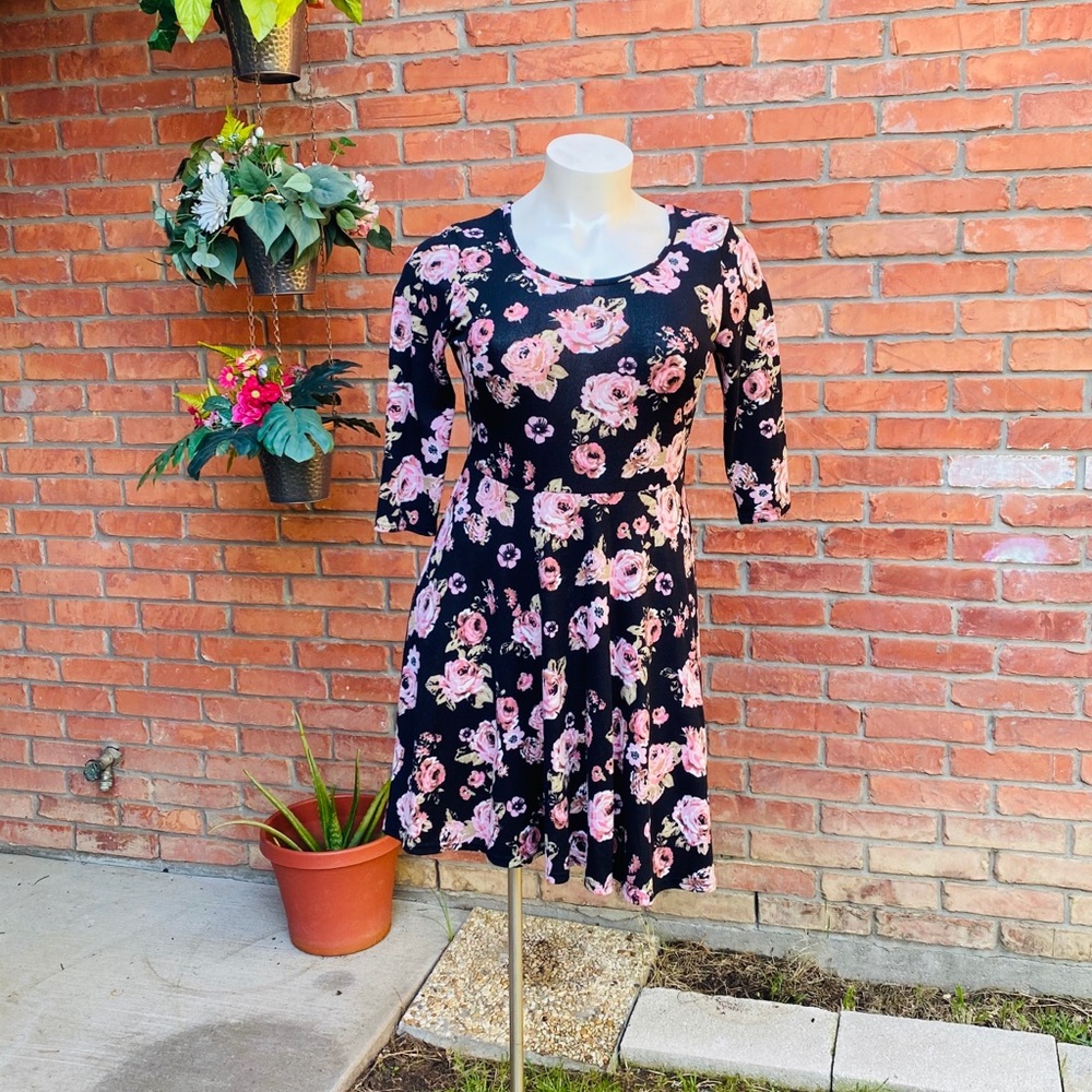 🤩 Floral Dress 👗